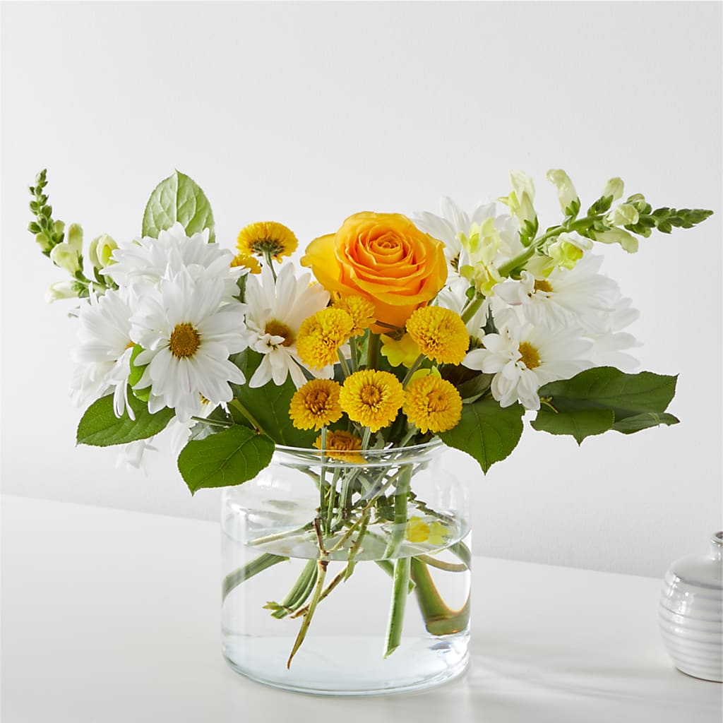 Sun Salutation Bouquet – MAGGIE'S FLORIST AND GIFTS, Decatur AL