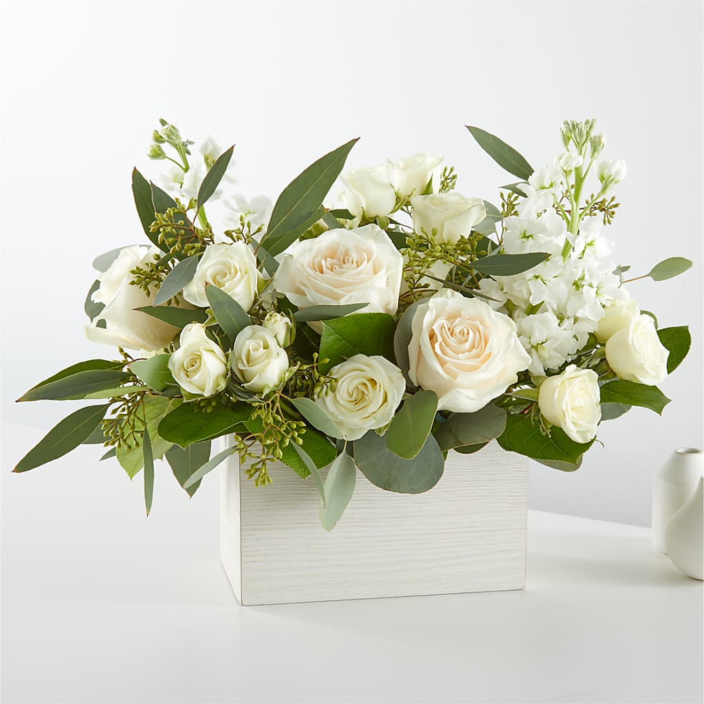 Fresh Linen Box Bouquet – MAGGIE'S FLORIST AND GIFTS, Decatur AL