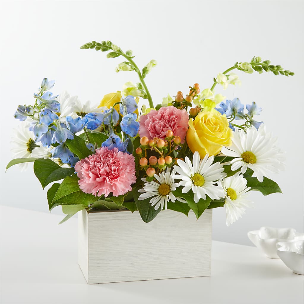 Sun Salutation Box Bouquet – MAGGIE'S FLORIST AND GIFTS, Decatur AL