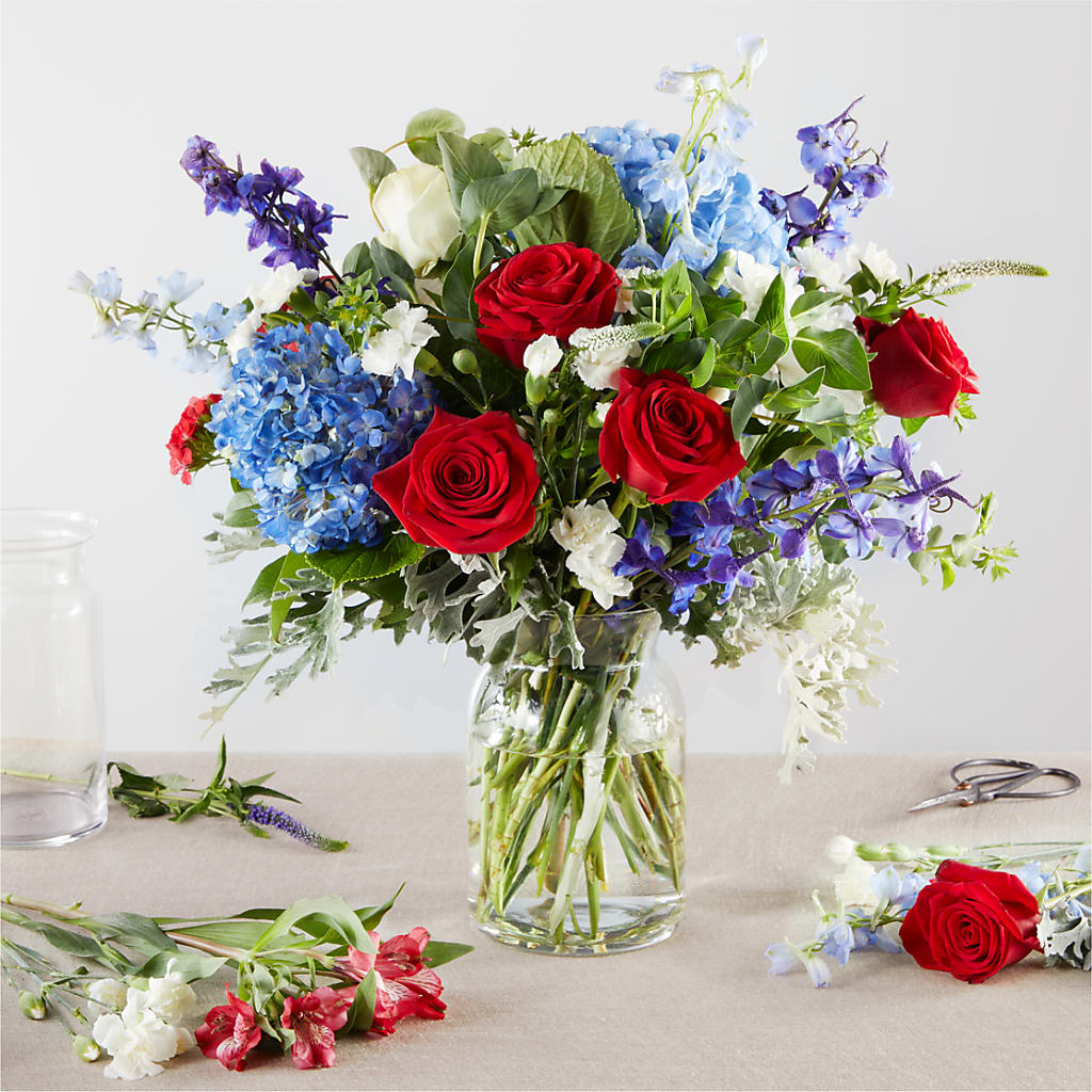 Star Spangled - A Florist Original – MAGGIE'S FLORIST AND GIFTS, Decatur AL