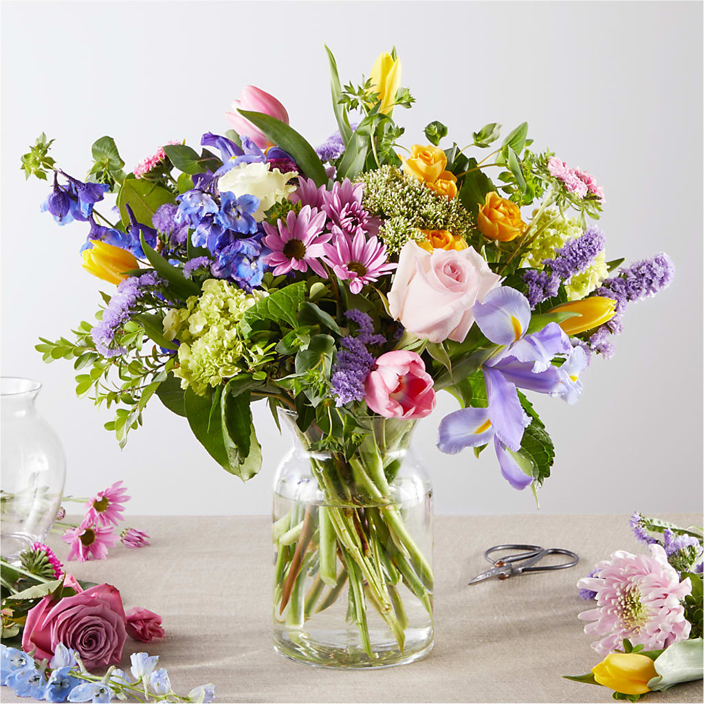 Pastel Tradition - A Florist Original – MAGGIE'S FLORIST AND GIFTS, Decatur AL