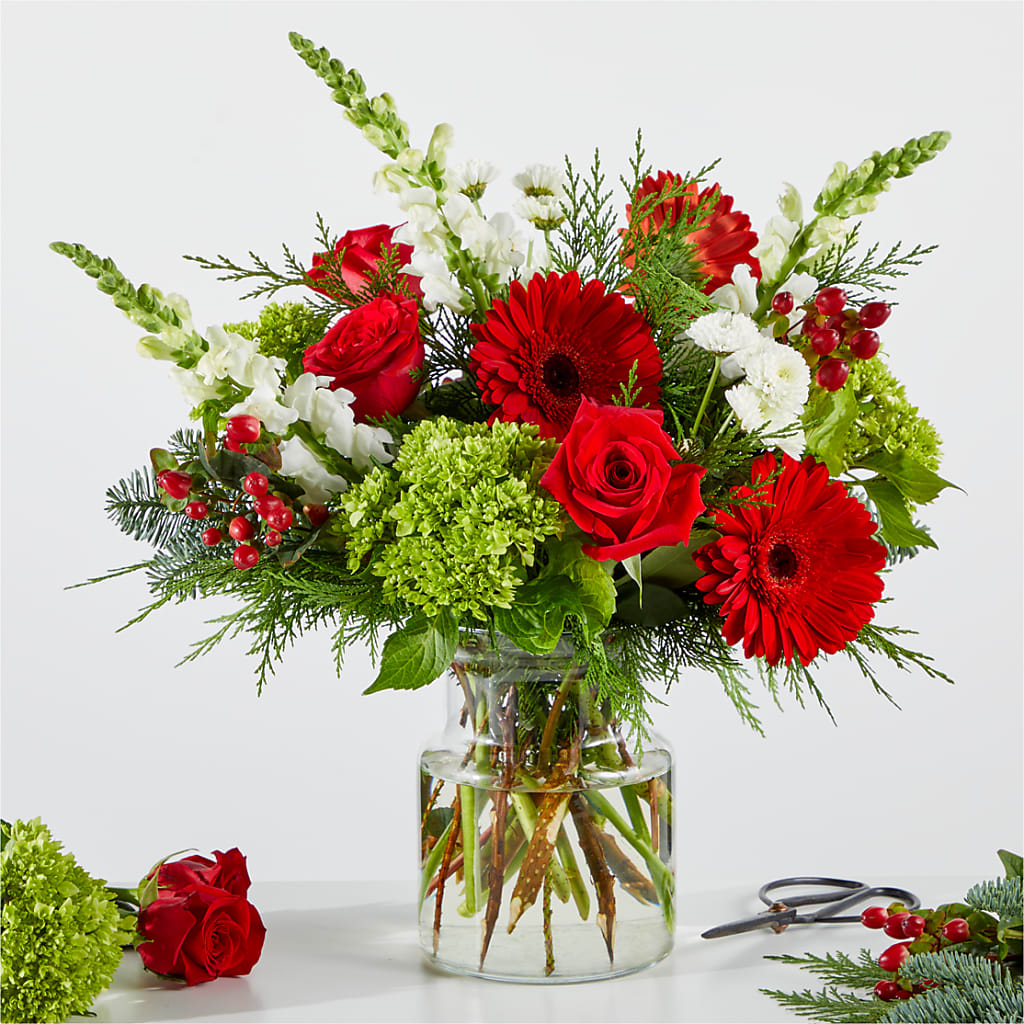 Merry Moment Bouquet – A Florist Original – MAGGIE'S FLORIST AND GIFTS, Decatur AL