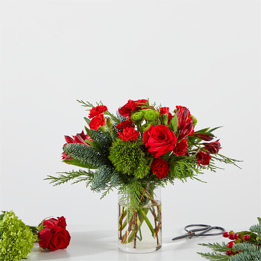 Merry Moment Bouquet – A Florist Original – MAGGIE'S FLORIST AND GIFTS, Decatur AL