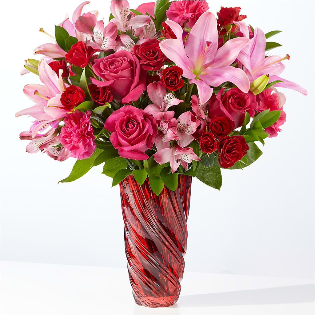In Love Bouquet with Luxe Swirl Vase – MAGGIE'S FLORIST AND GIFTS, Decatur AL