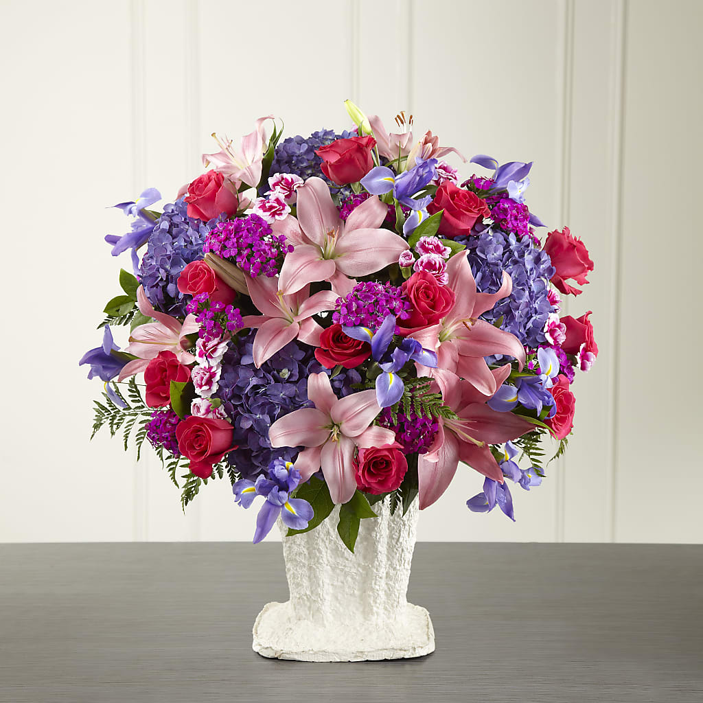 We Fondly Remember Arrangement – MAGGIE'S FLORIST AND GIFTS, Decatur AL