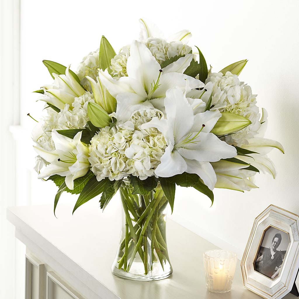 Compassionate Lily Bouquet – MAGGIE'S FLORIST AND GIFTS, Decatur AL