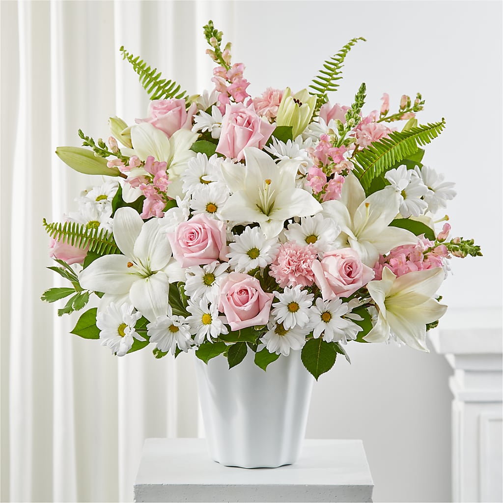 Soft Touch Tabletop Basket – MAGGIE'S FLORIST AND GIFTS, Decatur AL