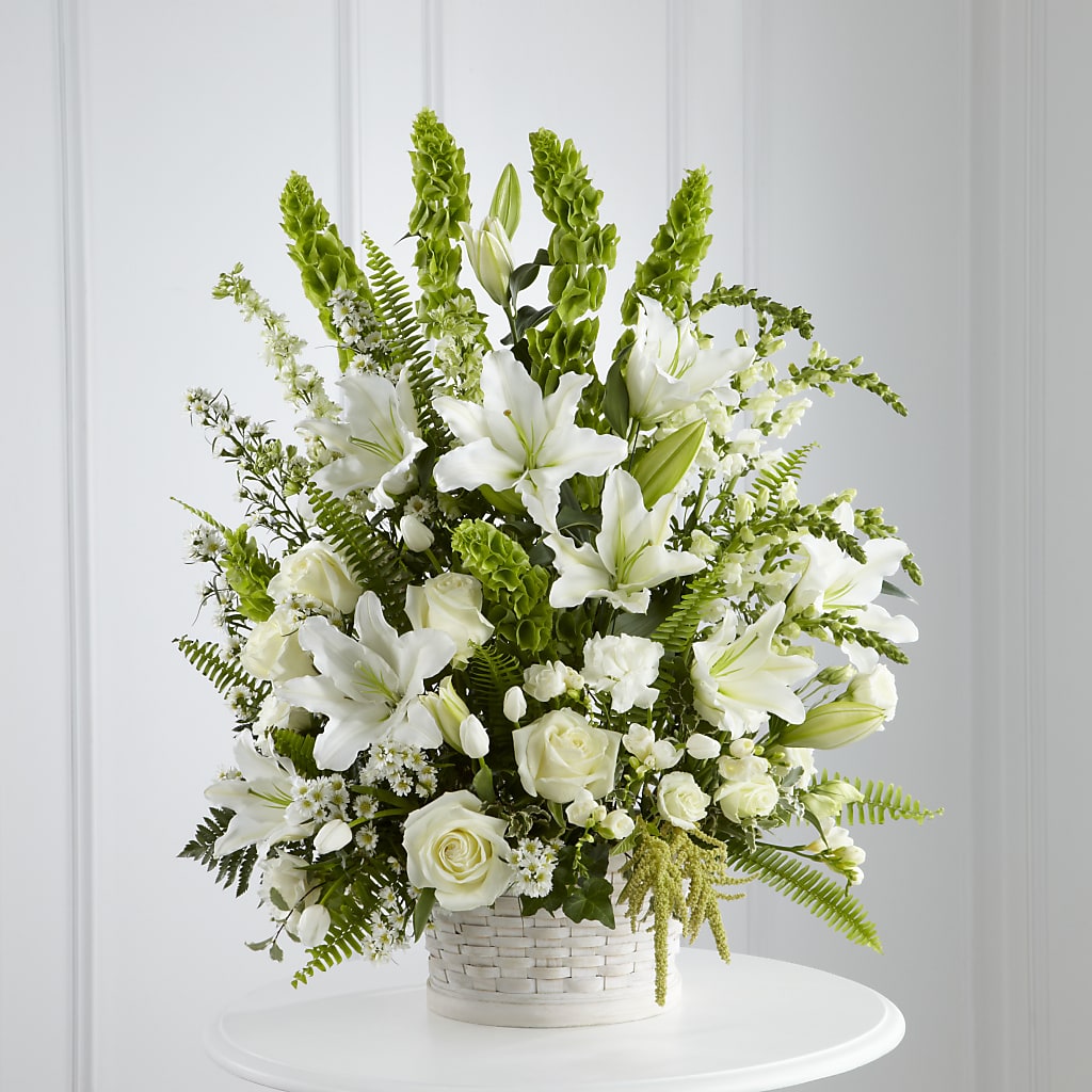 In Our Thoughts Arrangement – MAGGIE'S FLORIST AND GIFTS, Decatur AL