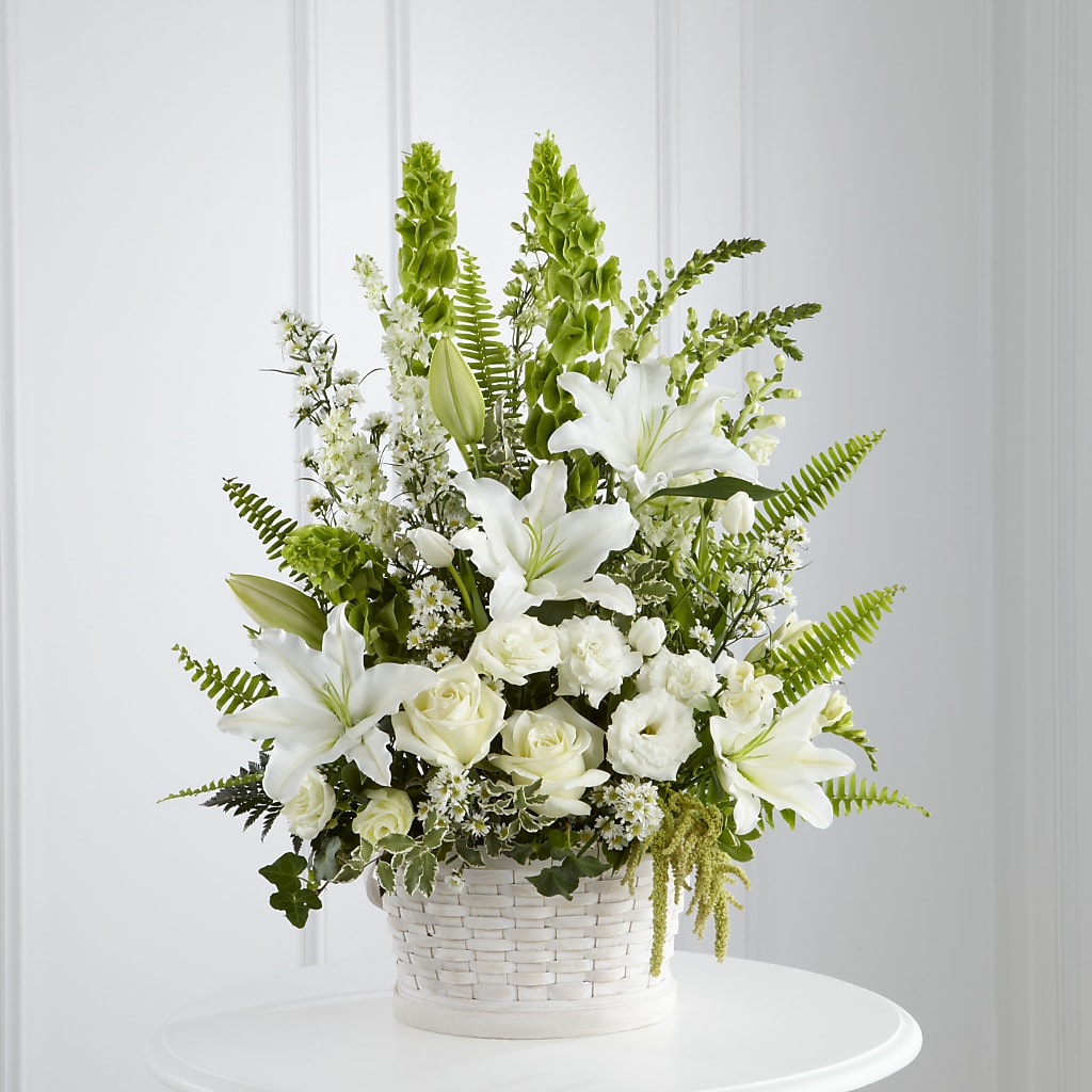 In Our Thoughts Arrangement – MAGGIE'S FLORIST AND GIFTS, Decatur AL