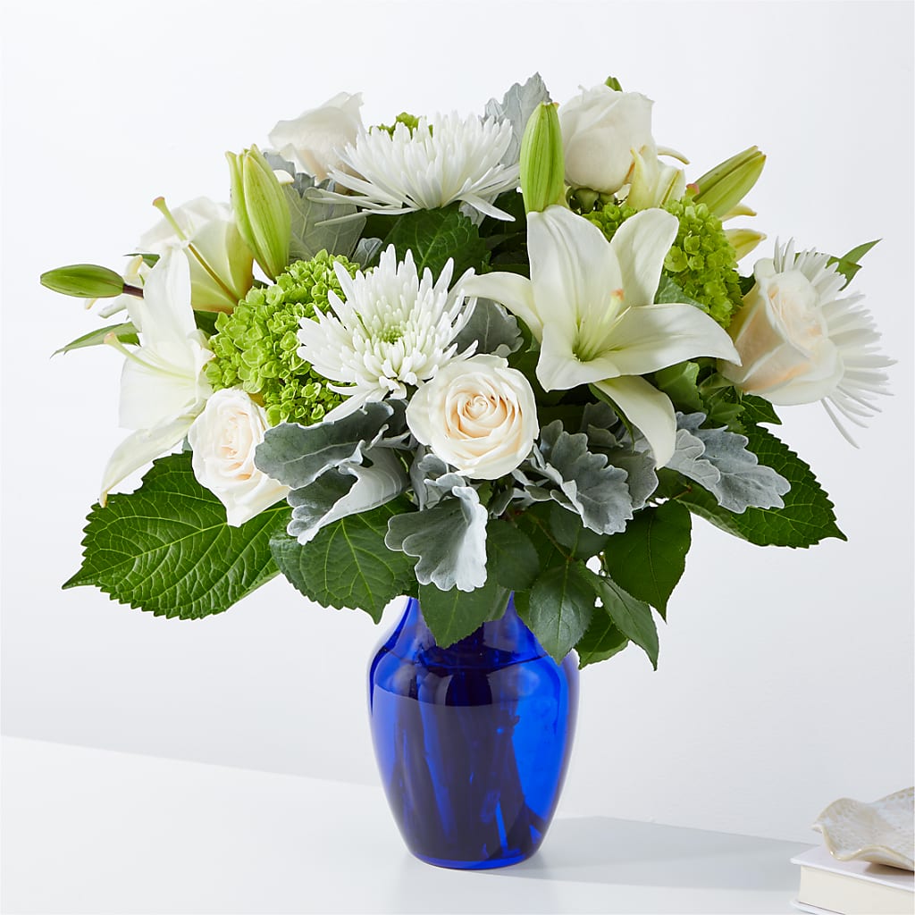 Snowy Dreams Bouquet – MAGGIE'S FLORIST AND GIFTS, Decatur AL