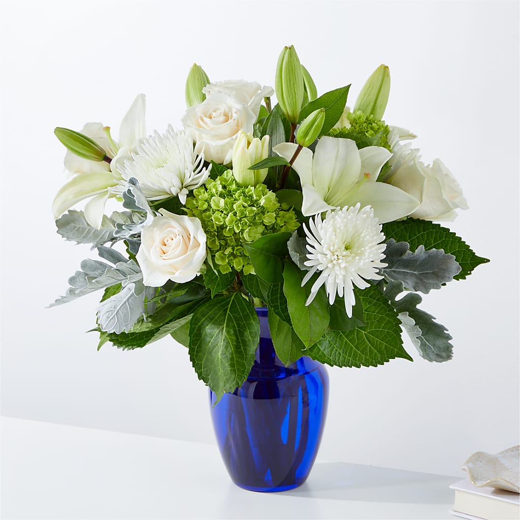 Snowy Dreams Bouquet – MAGGIE'S FLORIST AND GIFTS, Decatur AL