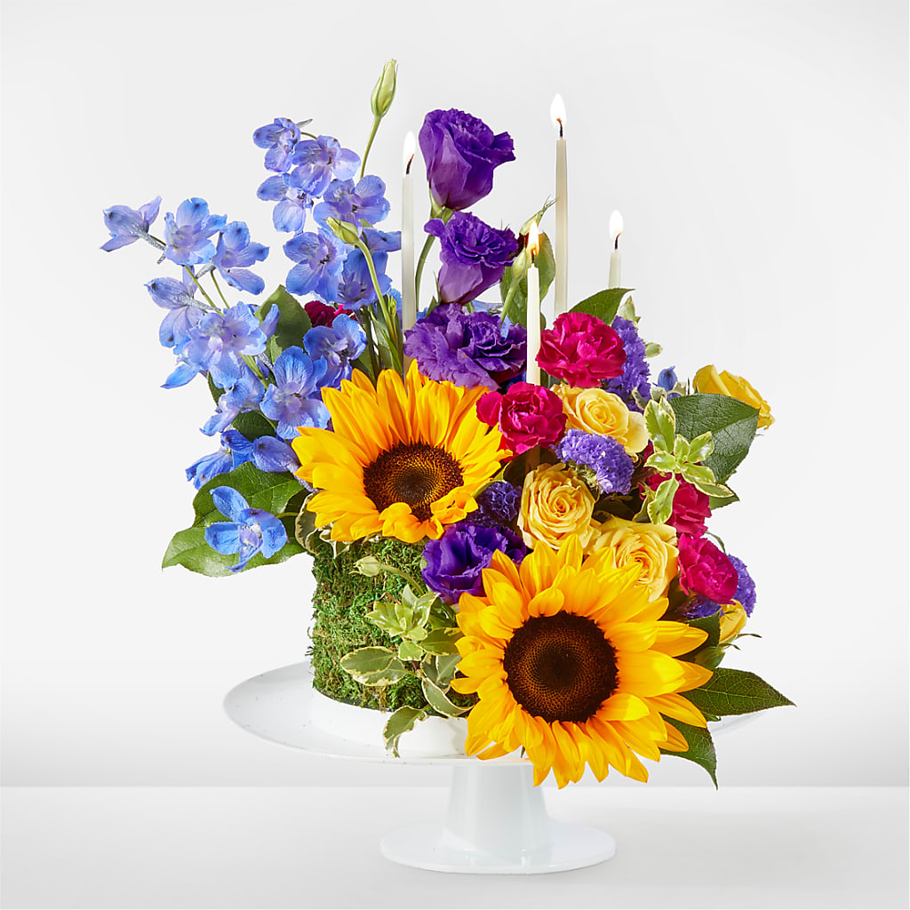 Star of the Day Floral Cake – MAGGIE'S FLORIST AND GIFTS, Decatur AL