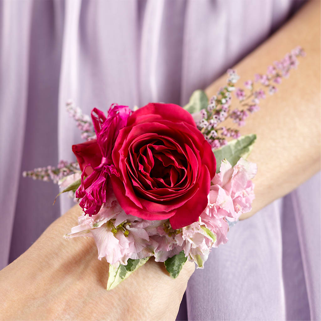 Rose Charm Corsage – MAGGIE'S FLORIST AND GIFTS, Decatur AL