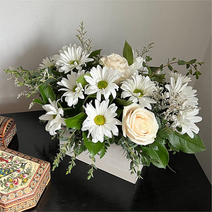 Fresh Linen Box Bouquet – MAGGIE'S FLORIST AND GIFTS, Decatur AL