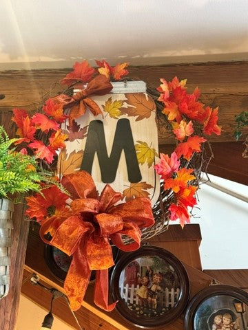 M  Wreath Fall  – MAGGIE'S FLORIST AND GIFTS, Decatur AL