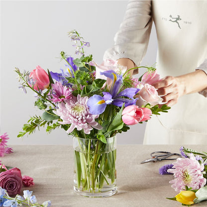 Pastel Tradition - A Florist Original – MAGGIE'S FLORIST AND GIFTS, Decatur AL