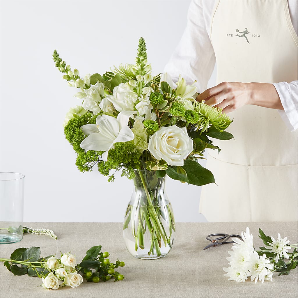 Irish Garden - A Florist Original – MAGGIE'S FLORIST AND GIFTS, Decatur AL