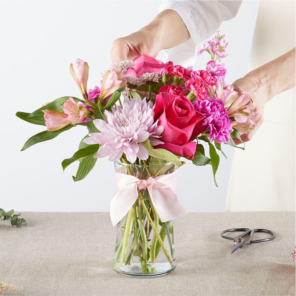 Pink Ribbon - A Florist Original – MAGGIE'S FLORIST AND GIFTS, Decatur AL