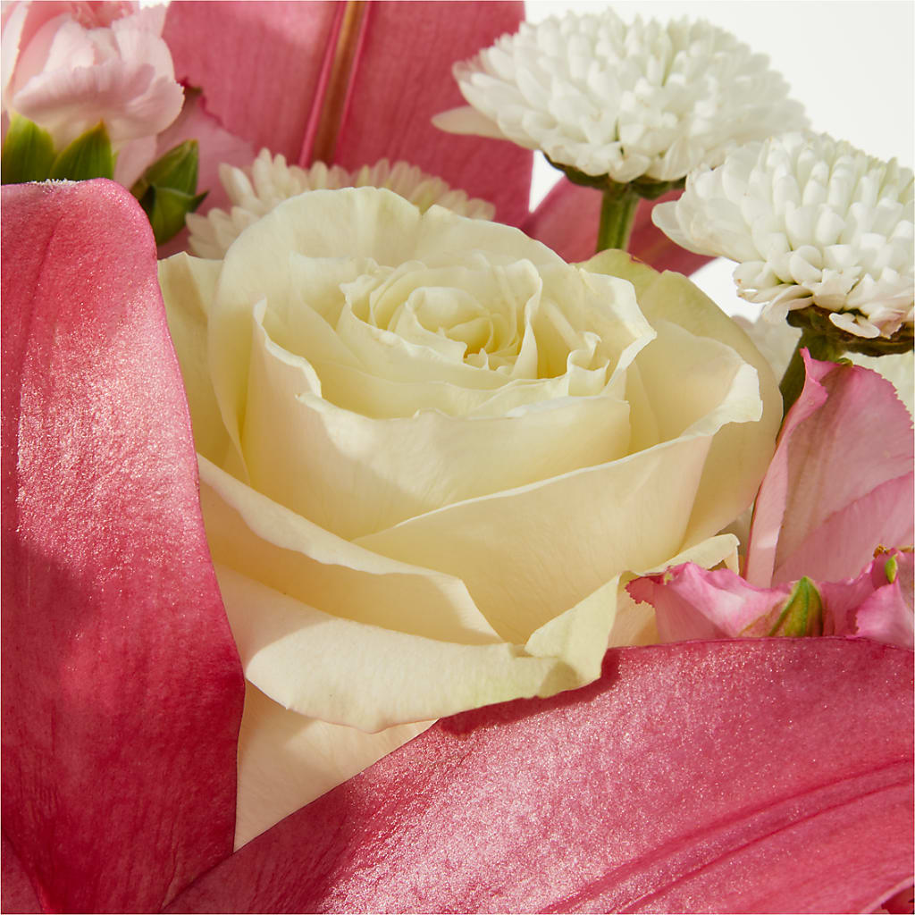 Piece of Cake Bouquet – MAGGIE'S FLORIST AND GIFTS, Decatur AL