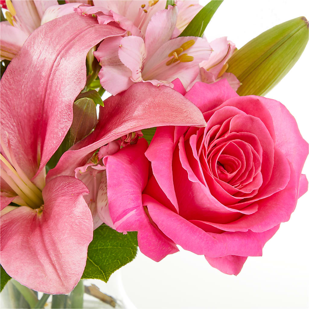 Lots of Love Bouquet – MAGGIE'S FLORIST AND GIFTS, Decatur AL