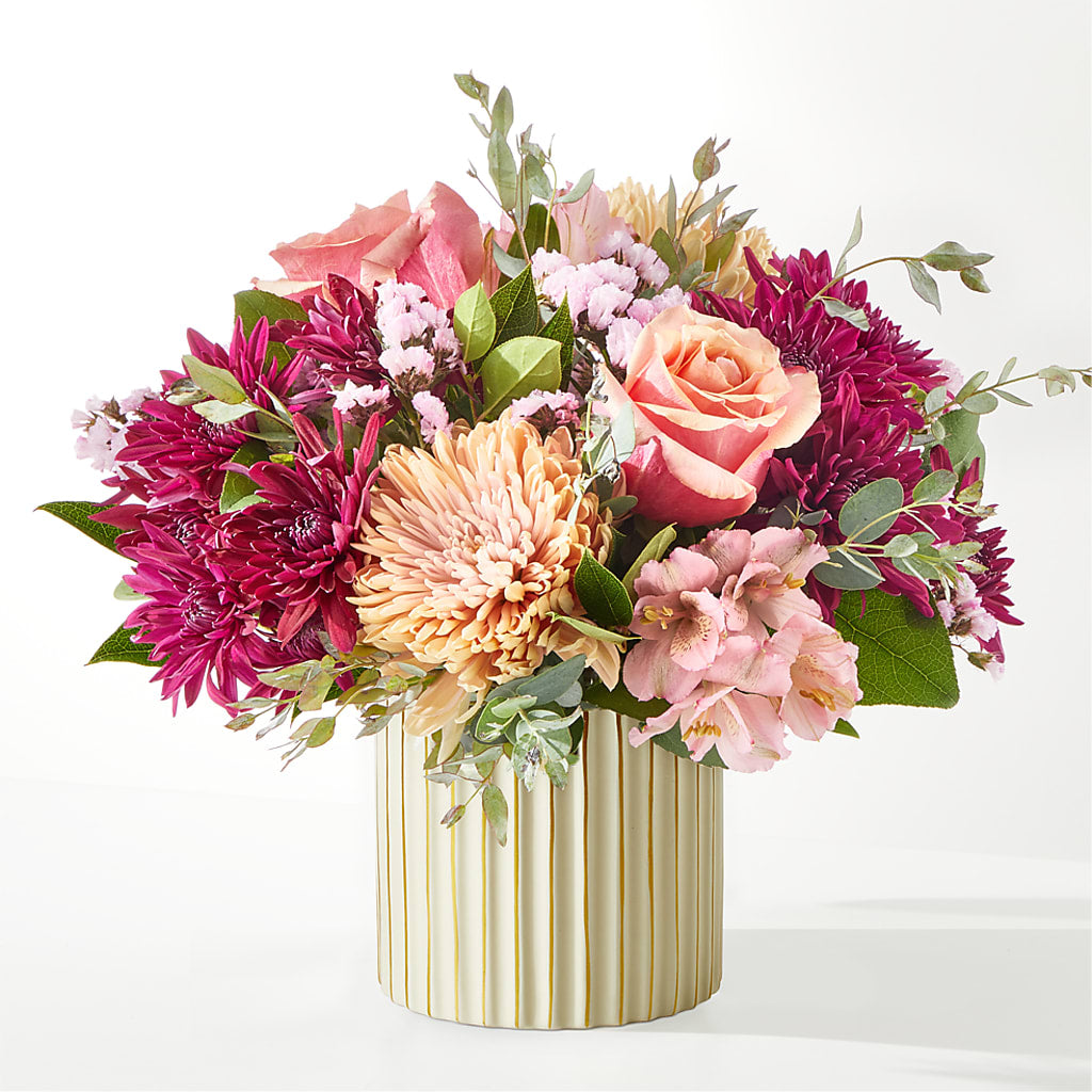 Berry Cobbler Bouquet with Ivory Vase – MAGGIE'S FLORIST AND GIFTS, Decatur AL