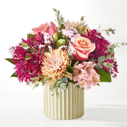 Berry Cobbler Bouquet with Ivory Vase – MAGGIE'S FLORIST AND GIFTS, Decatur AL