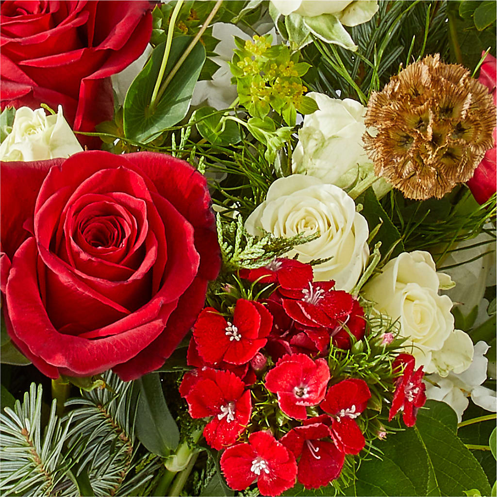 Deck the Halls Bouquet – MAGGIE'S FLORIST AND GIFTS, Decatur AL