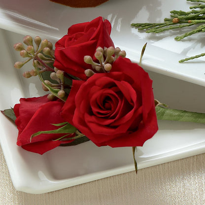 Red Spray Rose Boutonniere – MAGGIE'S FLORIST AND GIFTS, Decatur AL